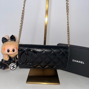 ❌❌❌SOLD❌❌❌ 
Chanel Black Quilted Clutch with Gold Chain